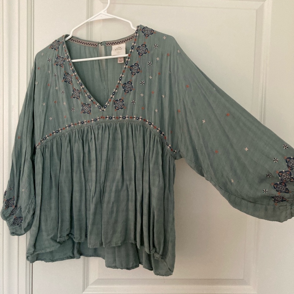 Knox Rose 3/4 sleeve peasant style shirt